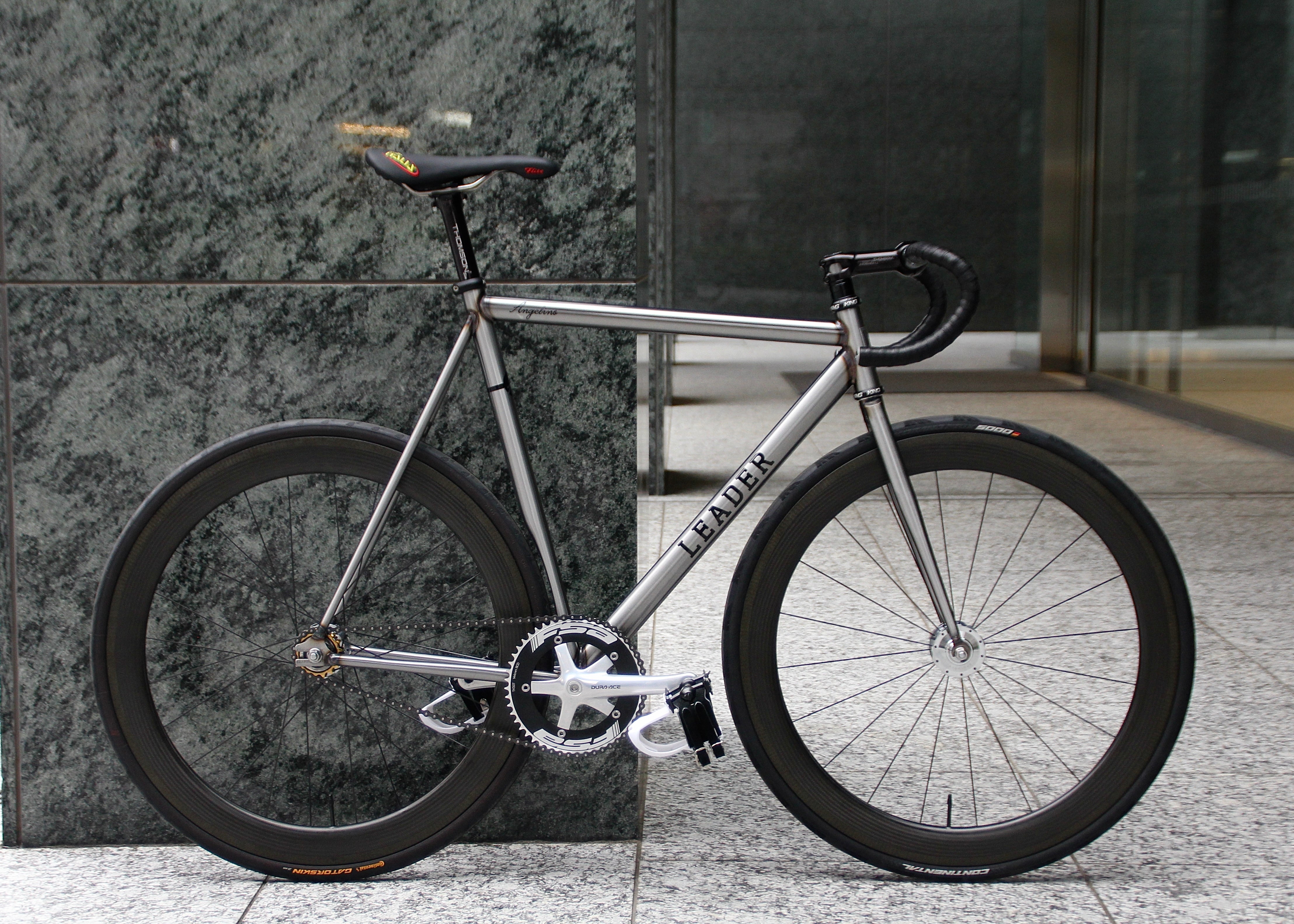 魅せる&乗りこなすがANGELINOの醍醐味 | ブローチャーズ - BROTURES