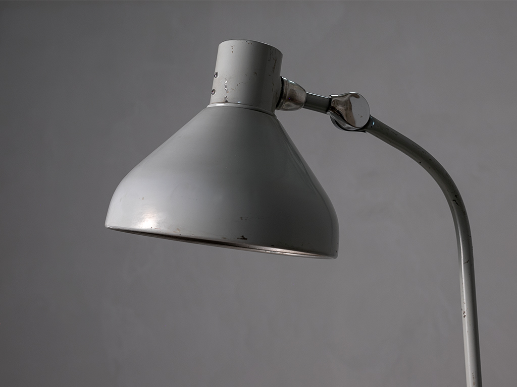 JUMO GS1 Lamp by Charlotte Perriand l シャルロットペリアン デスク