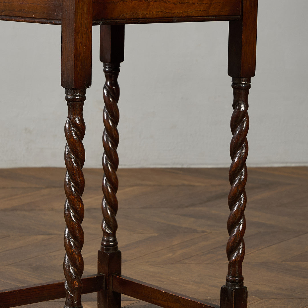 英国 クラシック オーク材 サイドテーブル #94341 – camori