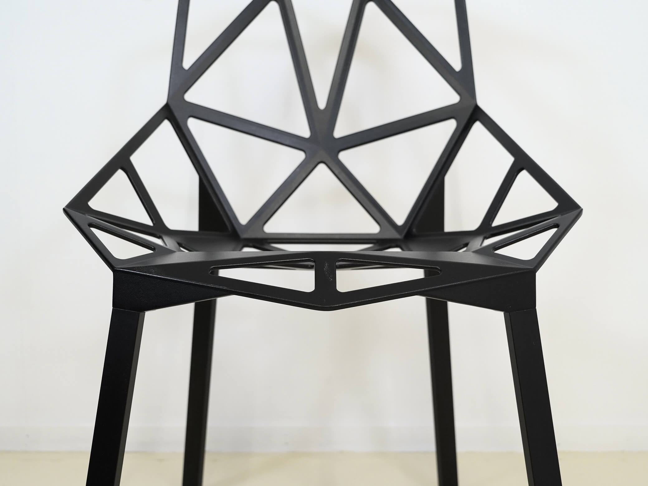 チェアワン ブラック 黒 マジス コンスタンチン・グルチッチ 中古