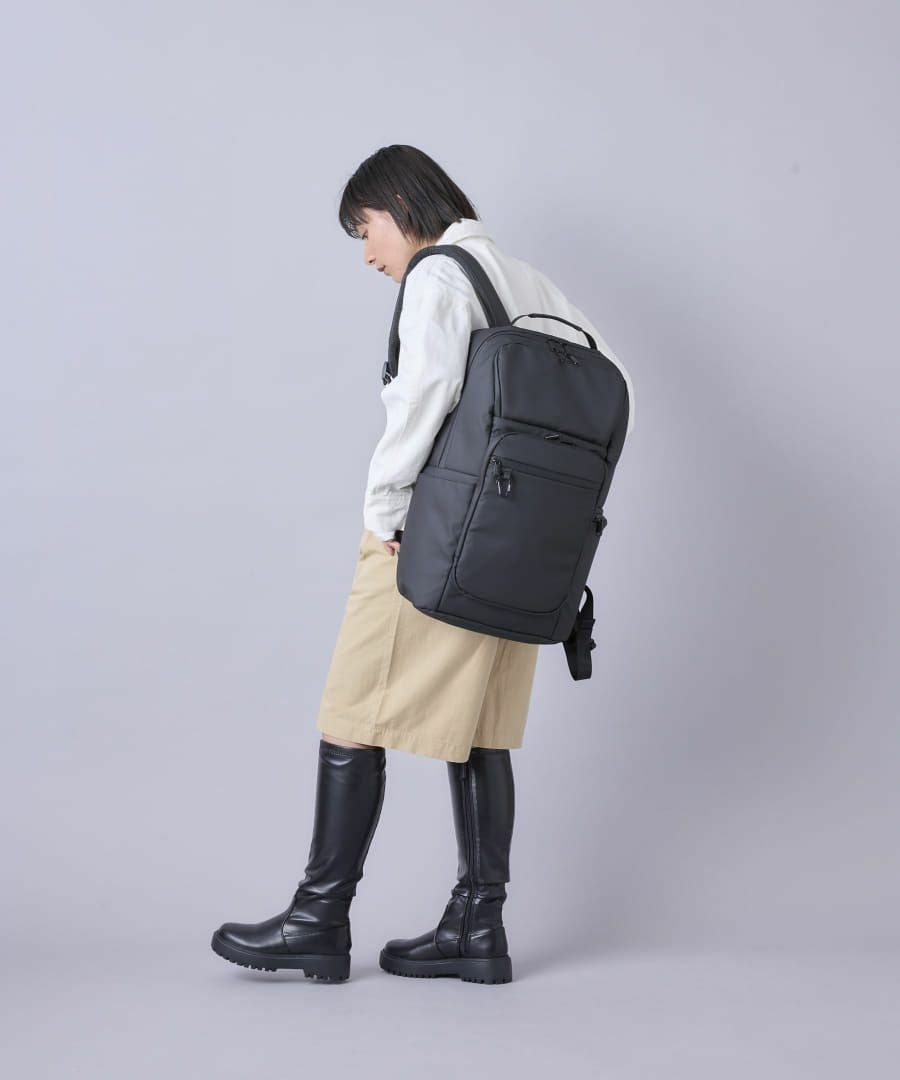 商品詳細 - 【公式限定/ 大容量/耐水】多機能バックパック/Cliente