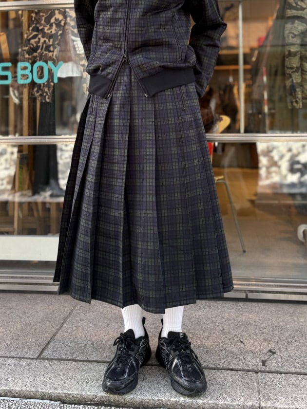 別注】NEEDLES ブラックウォッチシリーズ》をピックアップ