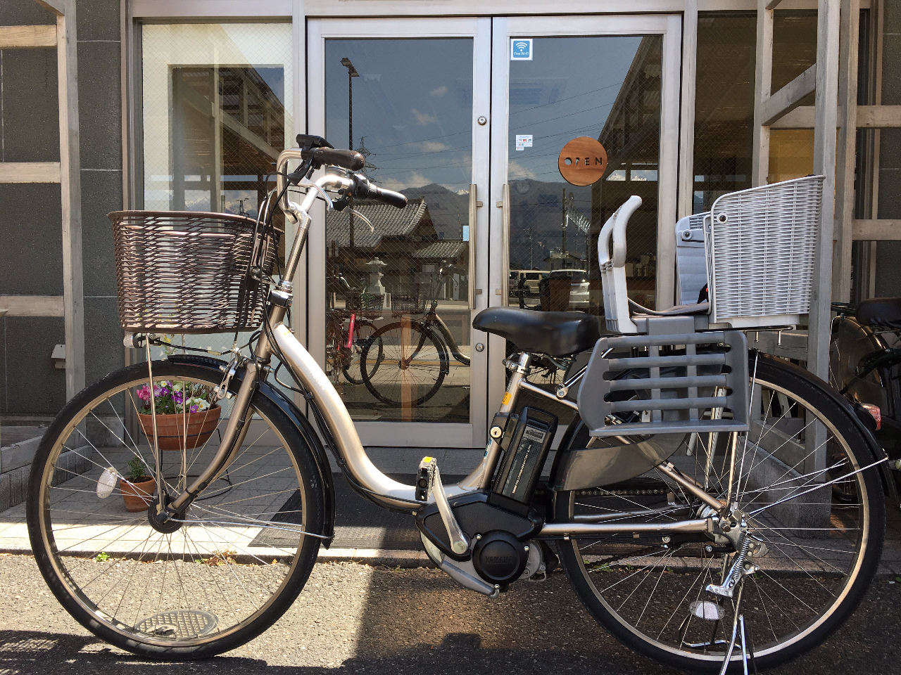 チャイルドシート付き電動アシスト自転車＋安曇野おこひるセット