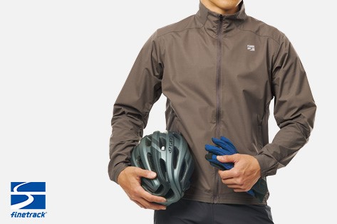 トレランや自転車におすすめの「スカイトレイルジャケット・パンツ」に