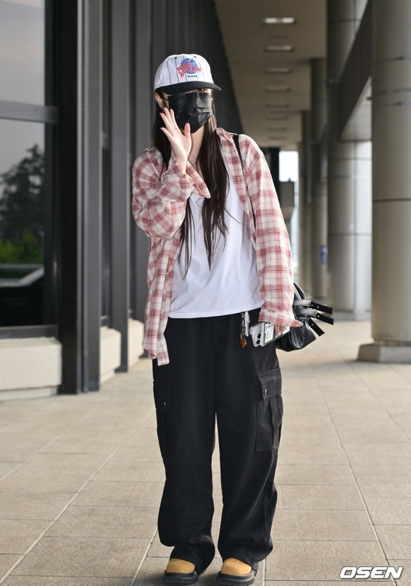 PHOTO】MAMAMOO フィイン、ソロコンサートのため日本へ出国 - Kstyle