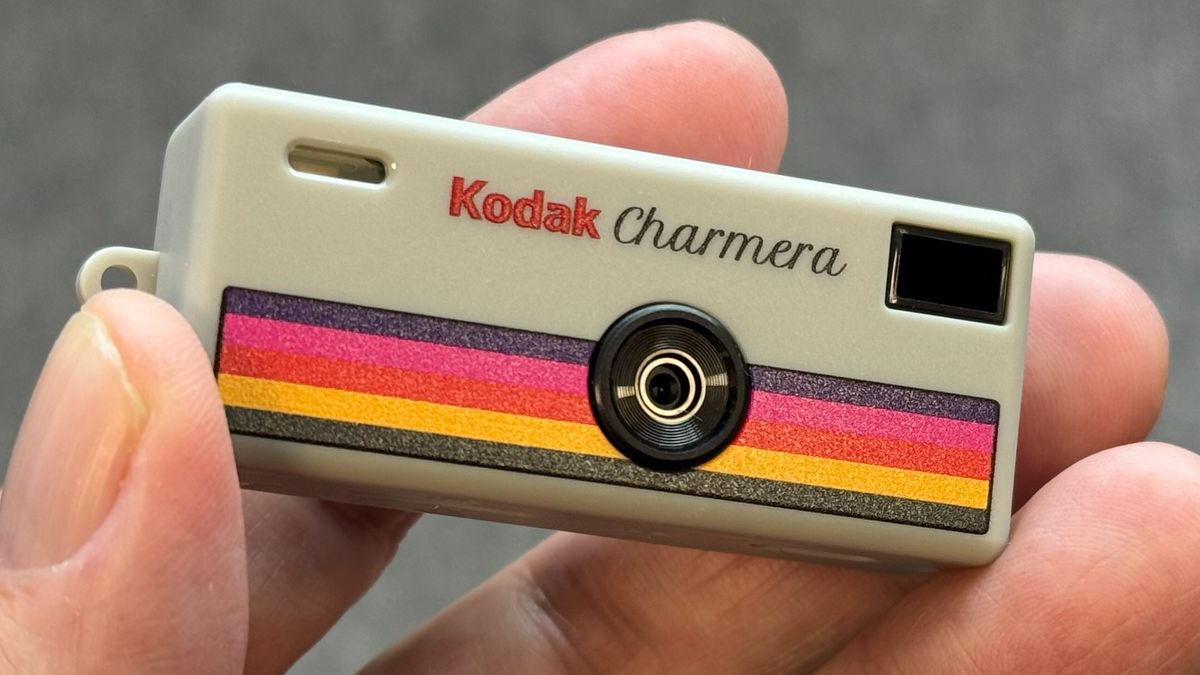 This retro compact camera has less than 2MP, but it's already sold