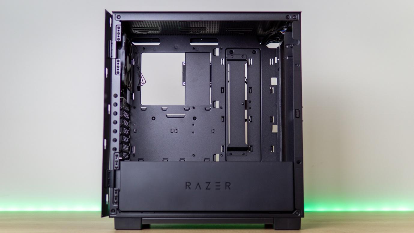 Razer Tomahawk ATX Review: If You Must Own a Razer Case | Tom's
