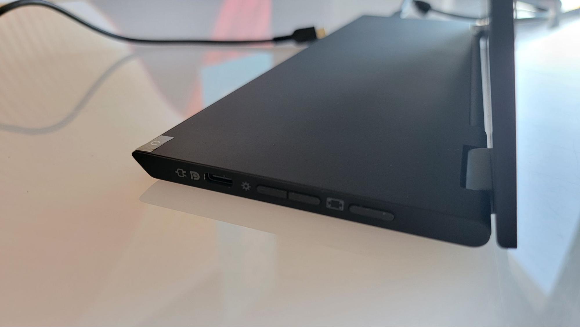 Lenovo's New Portable Monitor Sports 2.2K Resolution | Tom's Hardware