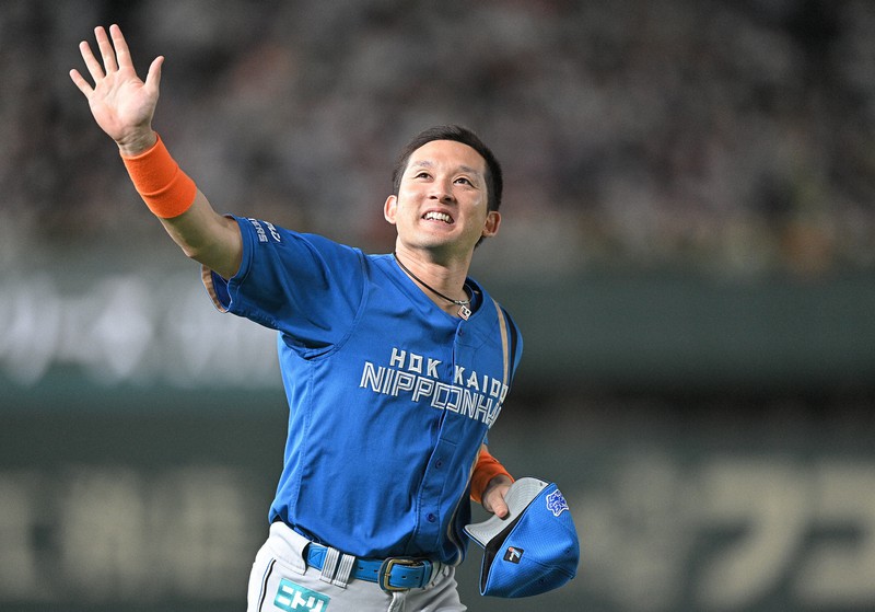 日ハム・杉谷 「愛されキャラ」ならではの超豪華「引退試合」 | 毎日新聞