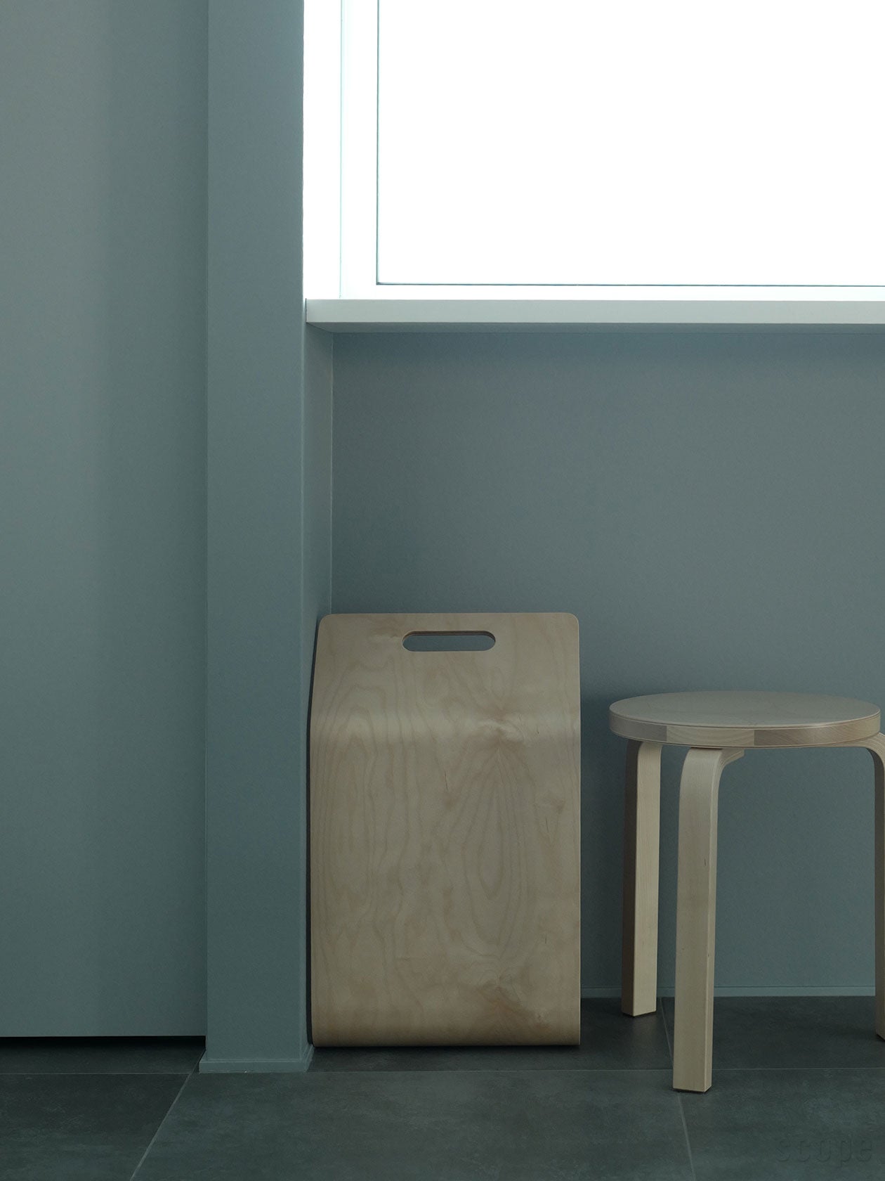 フィンランドで使われ続ける収納｜Artek Kanto マガジンラック