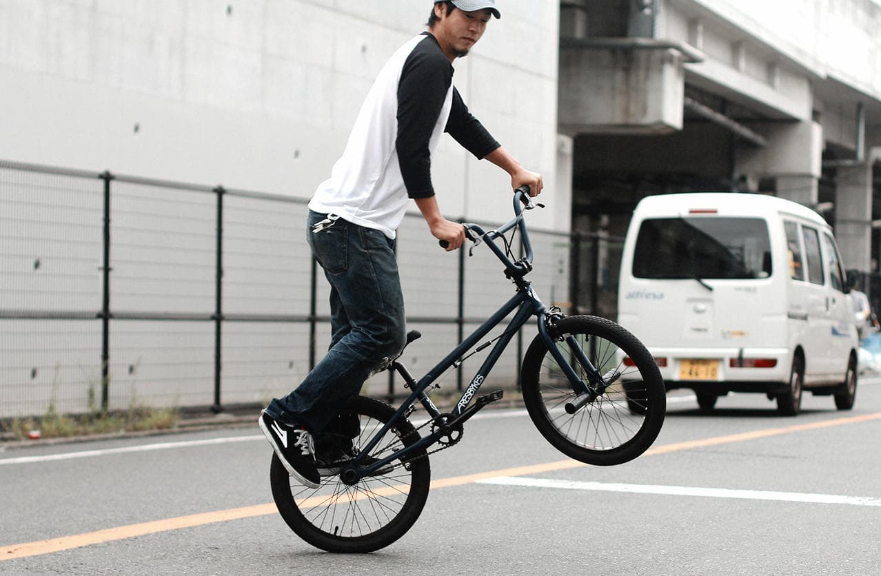 ARESBIKES（アーレスバイク）のAPLUS（アプラス） - 自転車通販
