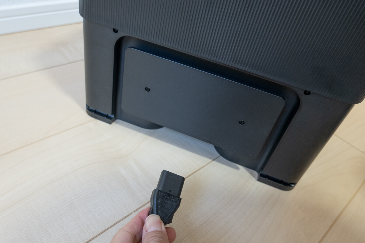 最高頭脳「ルンバ j7 +」写真&動画でレビュー！禁断の実験で回避能力を