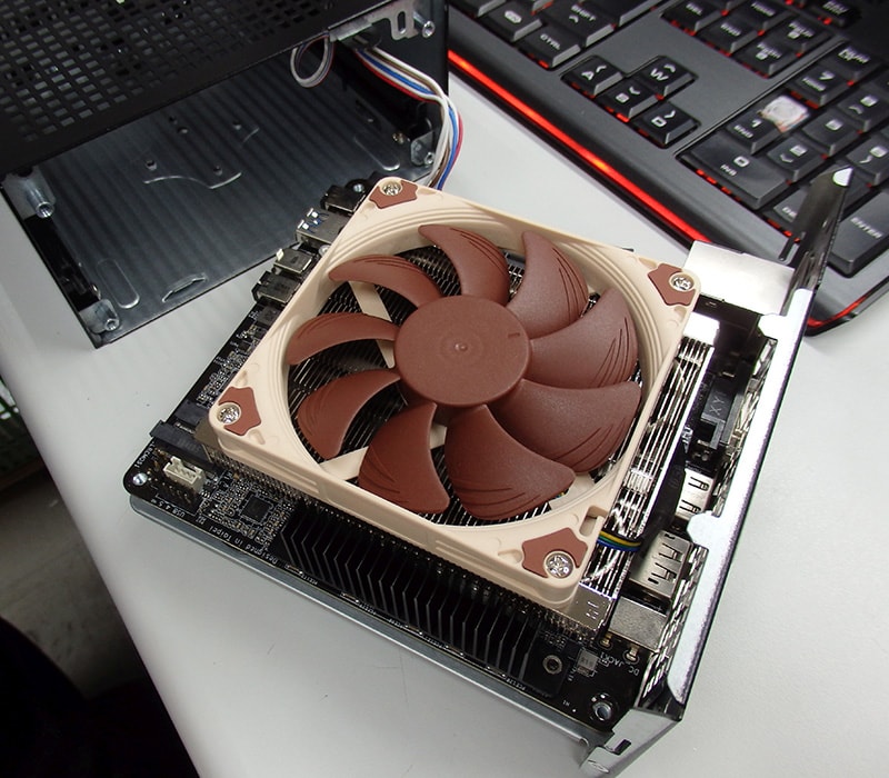 小型でもパワフル！お手軽に一台組めちゃう大人気ベースキット