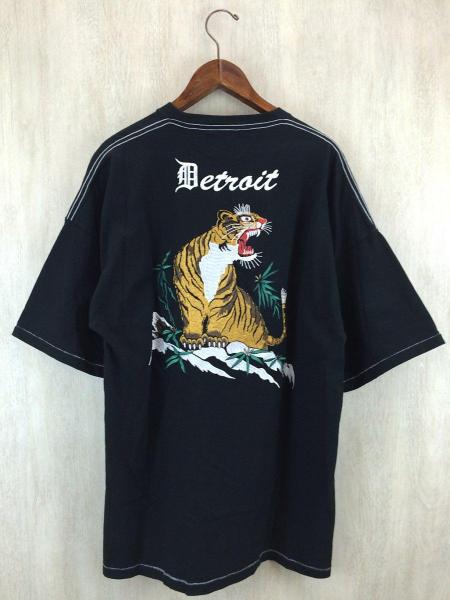 その他ブランド(ソノタブランド) / BLACK MACHINE/虎刺繍Tシャツ