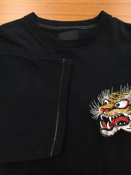 その他ブランド(ソノタブランド) / BLACK MACHINE/虎刺繍Tシャツ