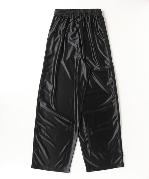 adidas（アディダス）の「Q3 オーバーサイズ パンツ / アディダス