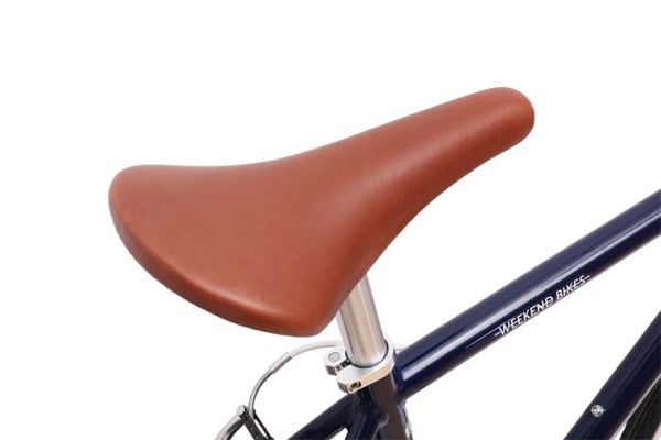 WEEKEND BIKES（ウィークエンド バイクス）HD-L オートライト 700C