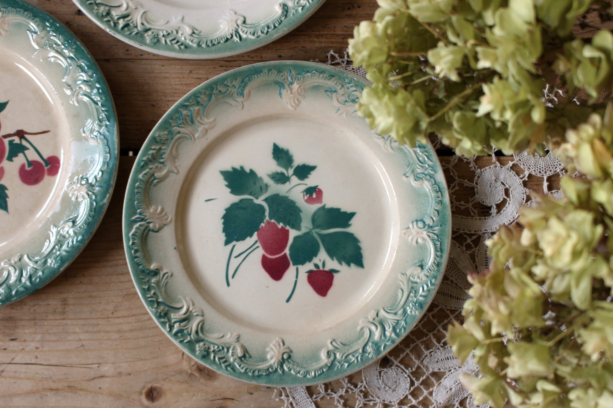 カストル窯ステンシル模様のバルボティーヌ平皿（直径20.5cm