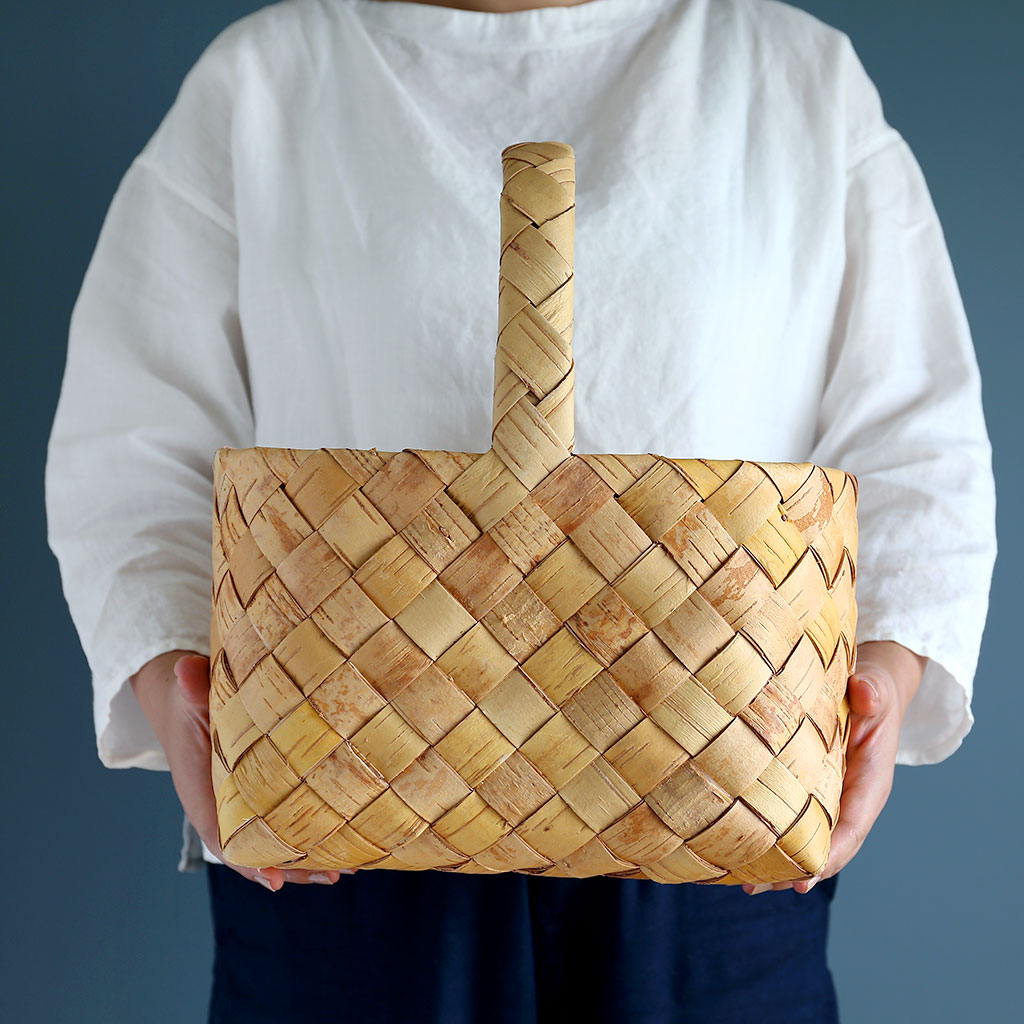 フィンランドの白樺かご/ハンドル付きバスケット/02サイズ COMFOTA