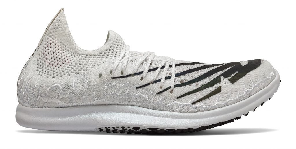 NB公式 - ニュースリリース - 超軽量カーボン搭載スピードシューズ