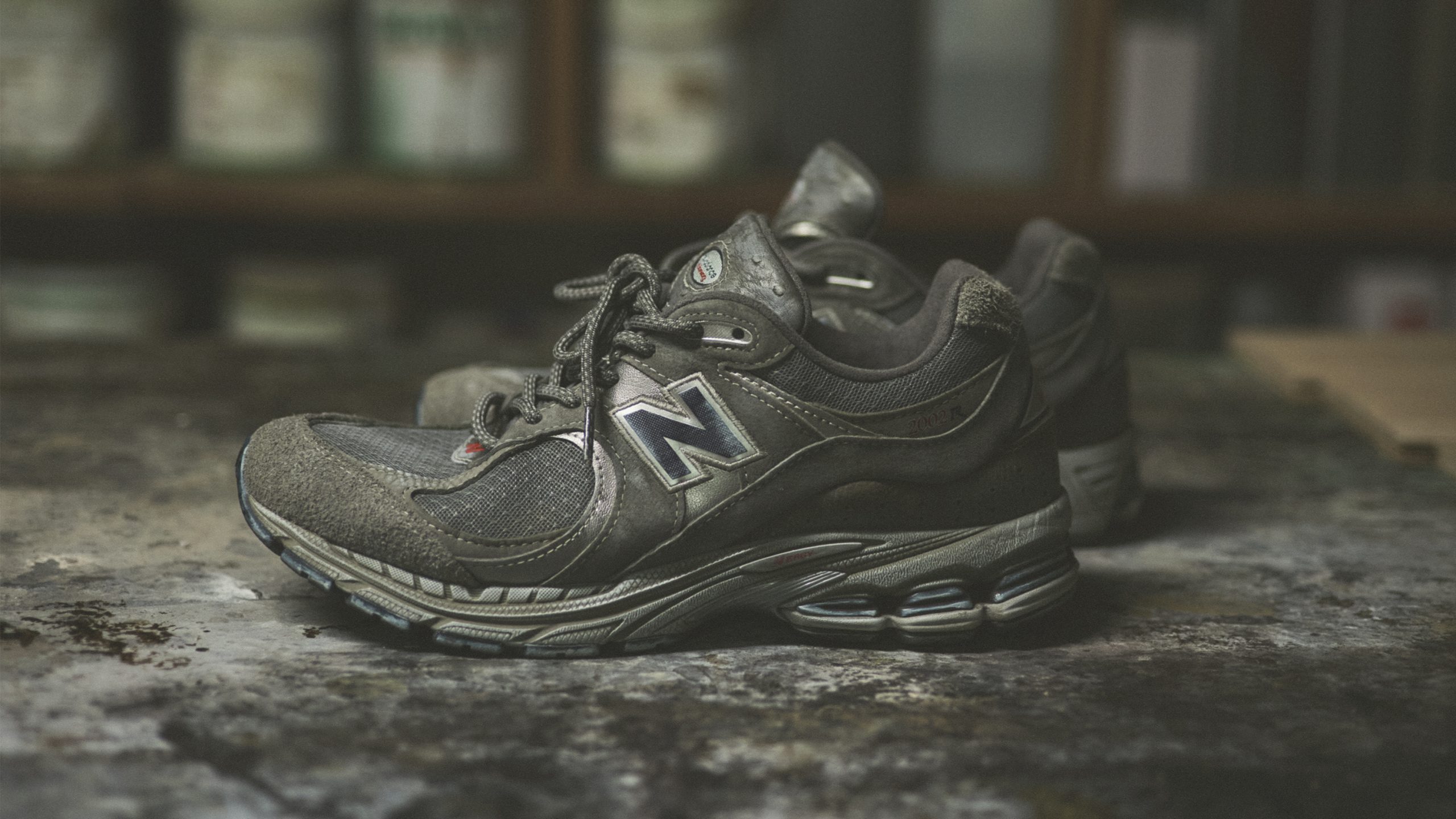 NB公式 - ニュースリリース - ニューバランス アジア製「2002R