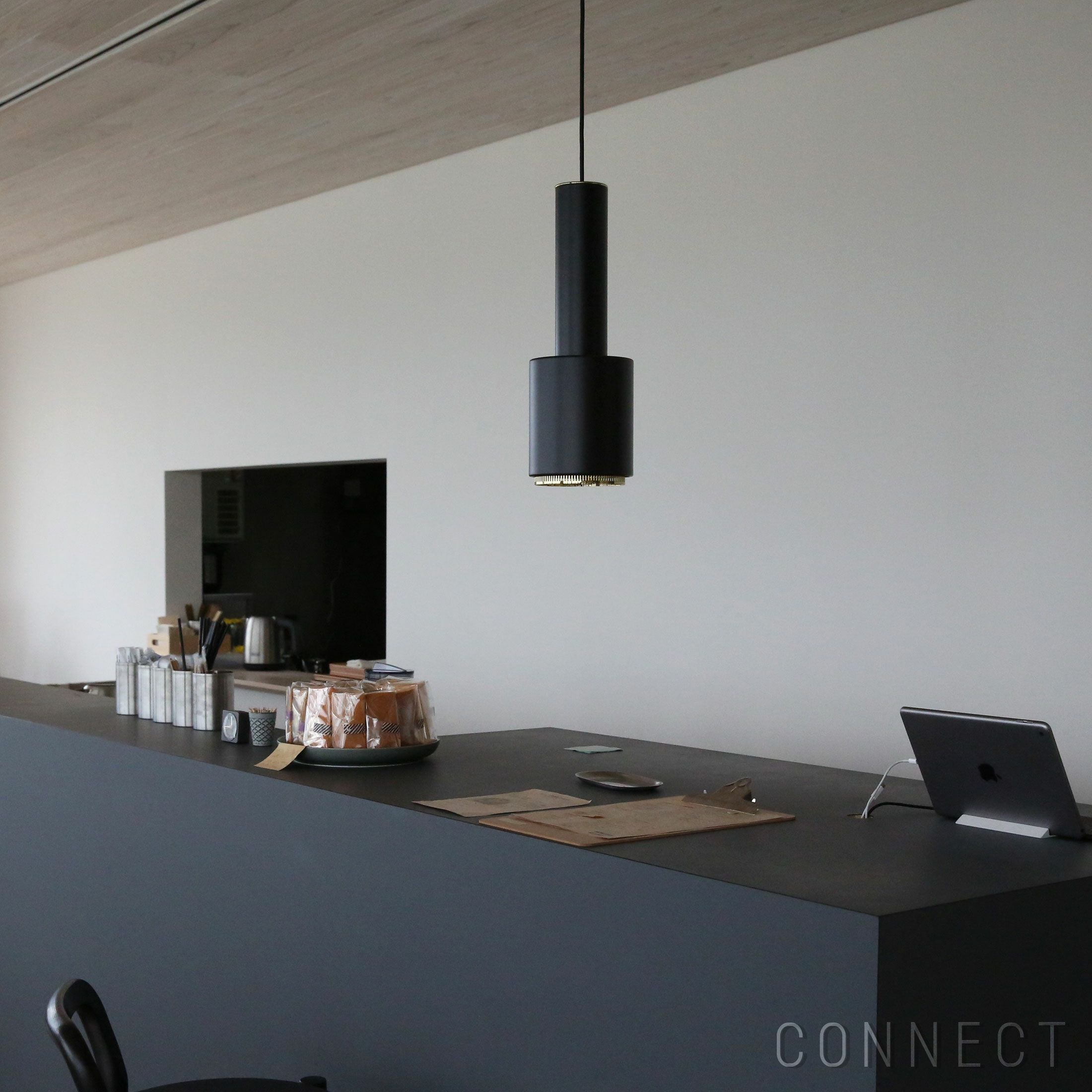 000000005052-06.jpg?size=m&w=