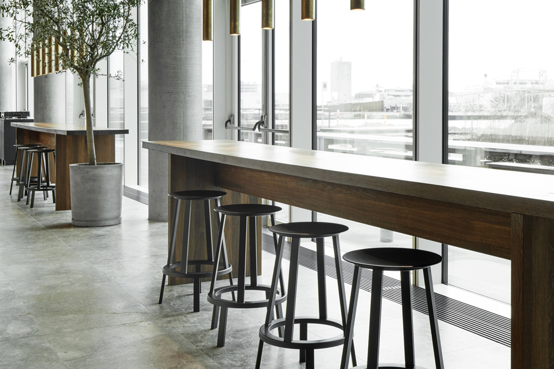 HAY（ヘイ） / REVOLVER BAR STOOL LOW（リボルバー） / スカイグレー