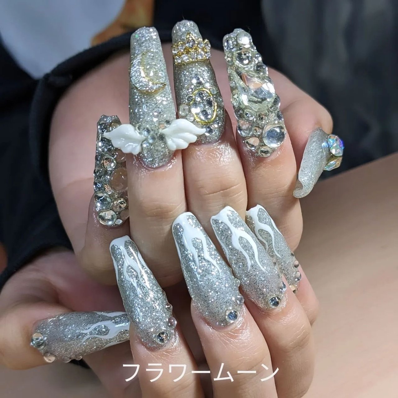ラメ/星/ロング/シルバー - flowermoon_emiのネイルデザイン[No