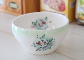 イマン プリンセスローズ － フレンチカントリーのバラ柄、レース雑貨