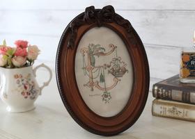 グランシュマン インテリア － フレンチカントリーのバラ柄、レース