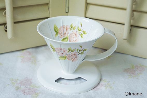 イマン ダイアナローズ 陶器 ティーカップソーサー － フレンチ