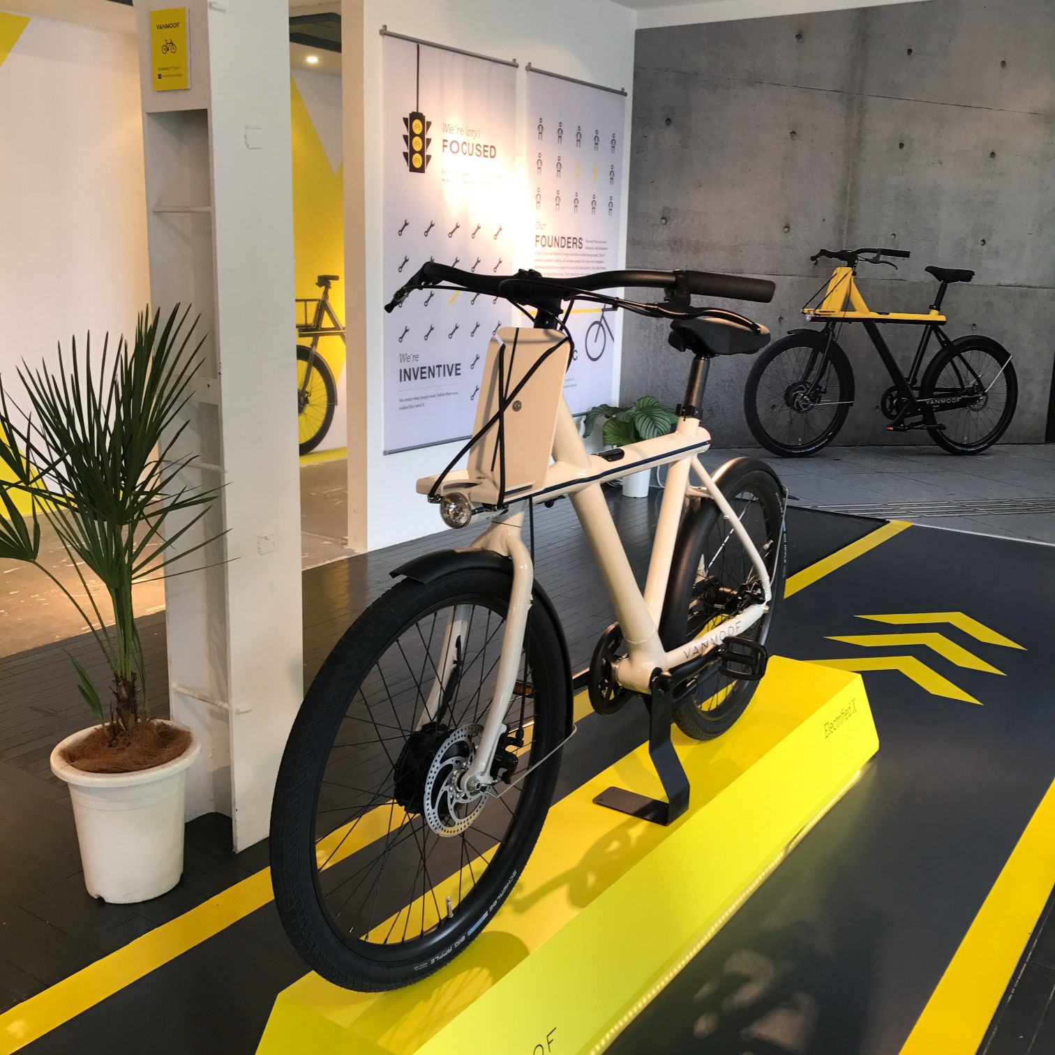 VanMoofのElectrified Xは太平の眠りを覚ますか？ – Critical Cycling