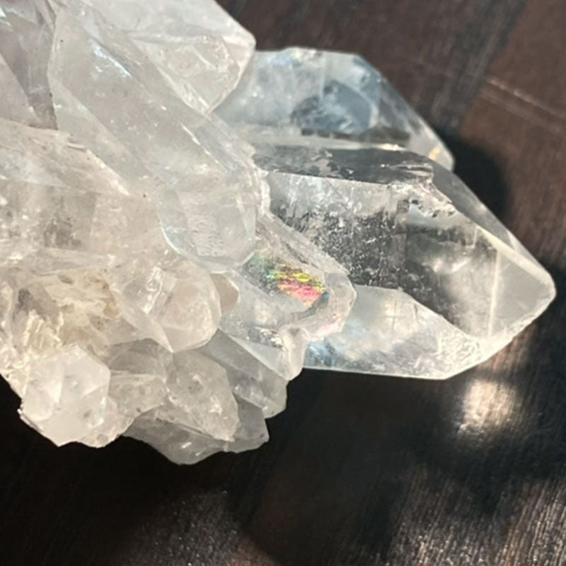 トマスゴンサガ産 水晶SAクラスター35g/W48mm《レインボー