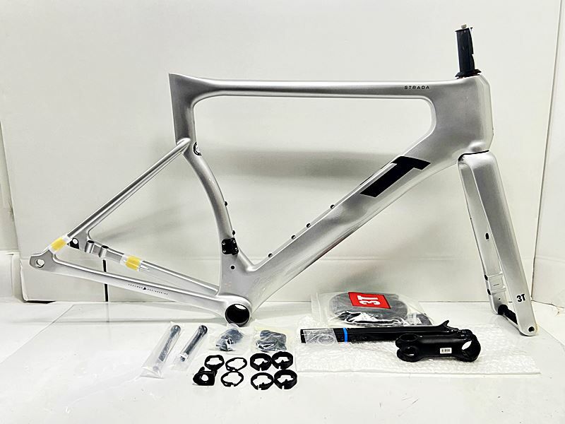 未使用品 スリーティー 3T ストラーダ STRADA ICR ロード フレーム