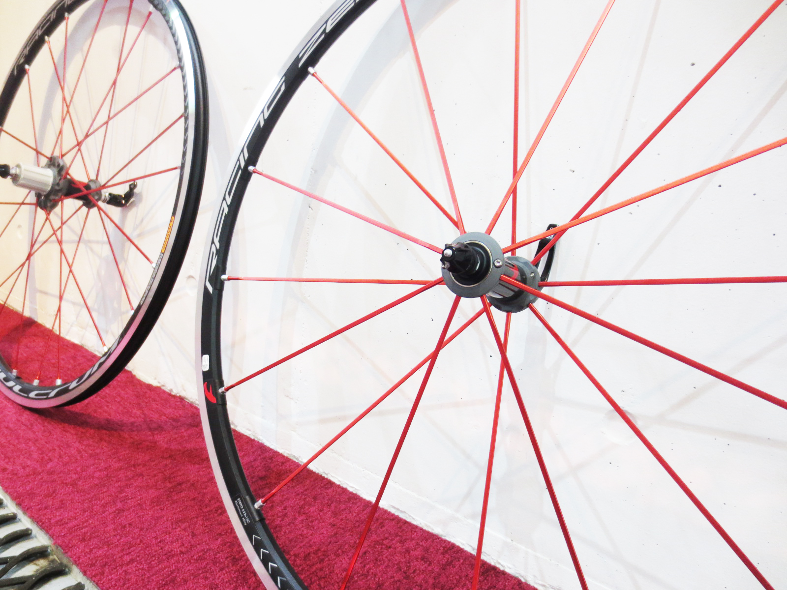 レーシングゼロのレッドスポーク仕様が入荷！！｜CYCLE PINE｜サイクル