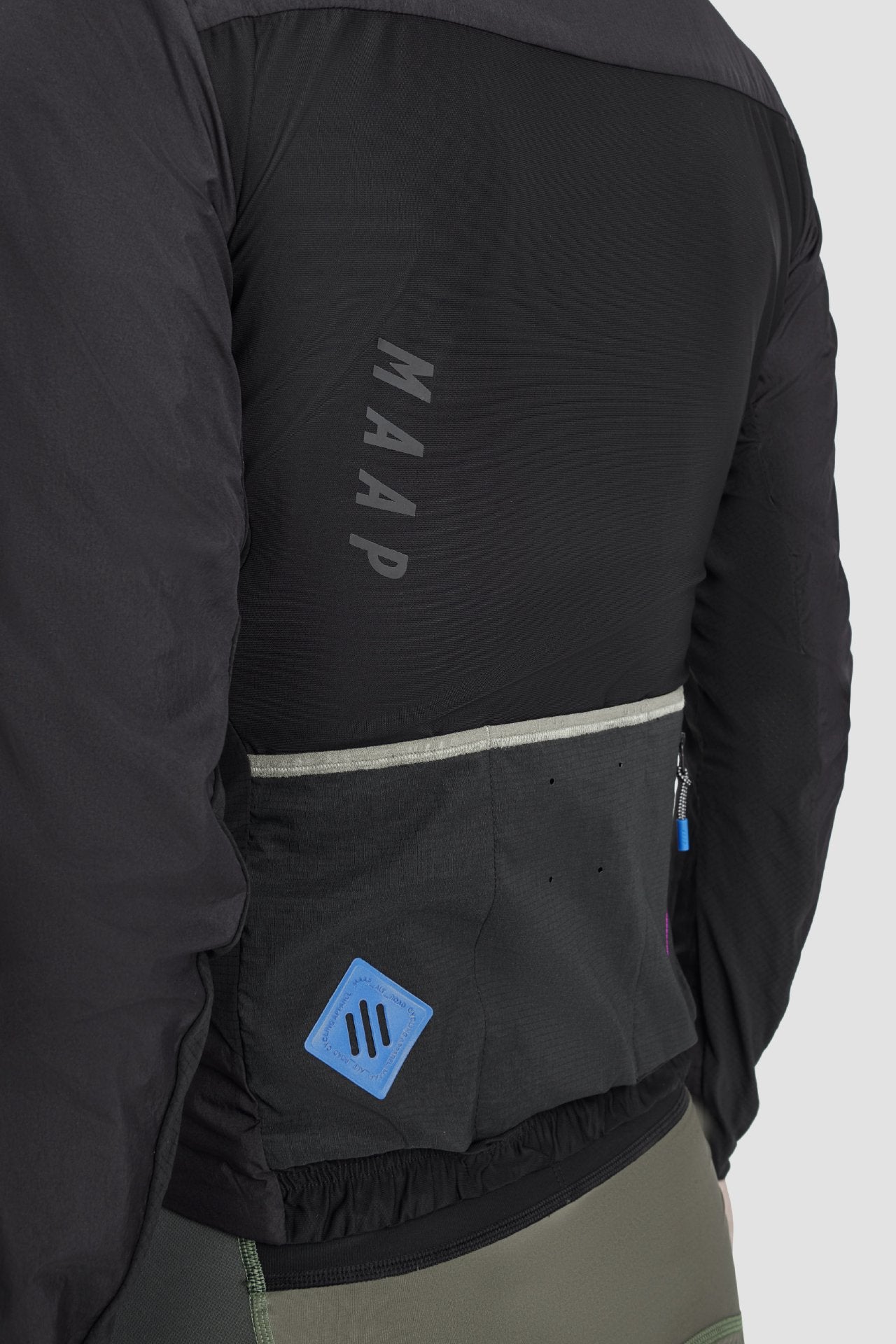 MAAP Alt_Road サーマルサイクリングジャケット ブラック | 軽量・防風