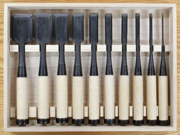 二治弘作、追入鑿