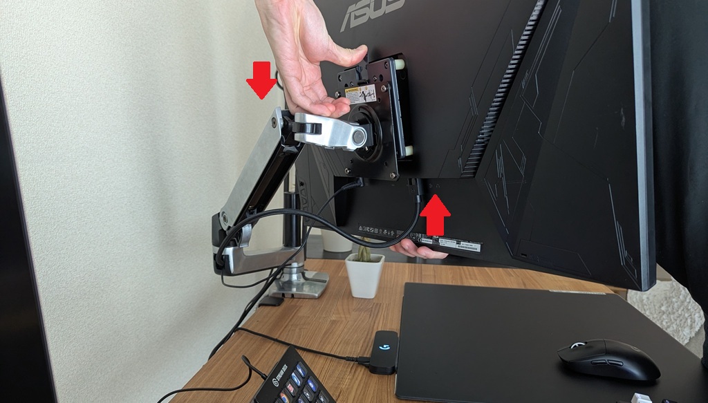 エルゴトロンLXのモニターの取り外しを簡単にした【クイックリリース