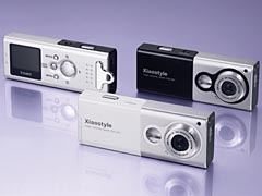 トミー、電池込みで111gの小型デジカメ「シャオスタイル」