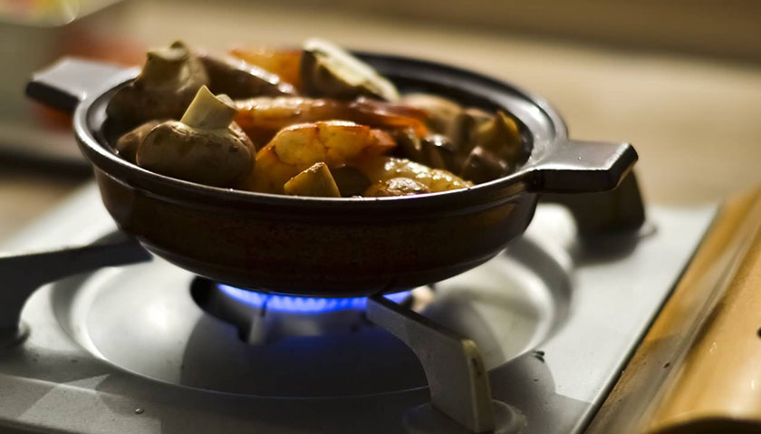 キャセロールマイン 黒 / 長谷園 伊賀焼 ≪13時までの注文で当日出荷