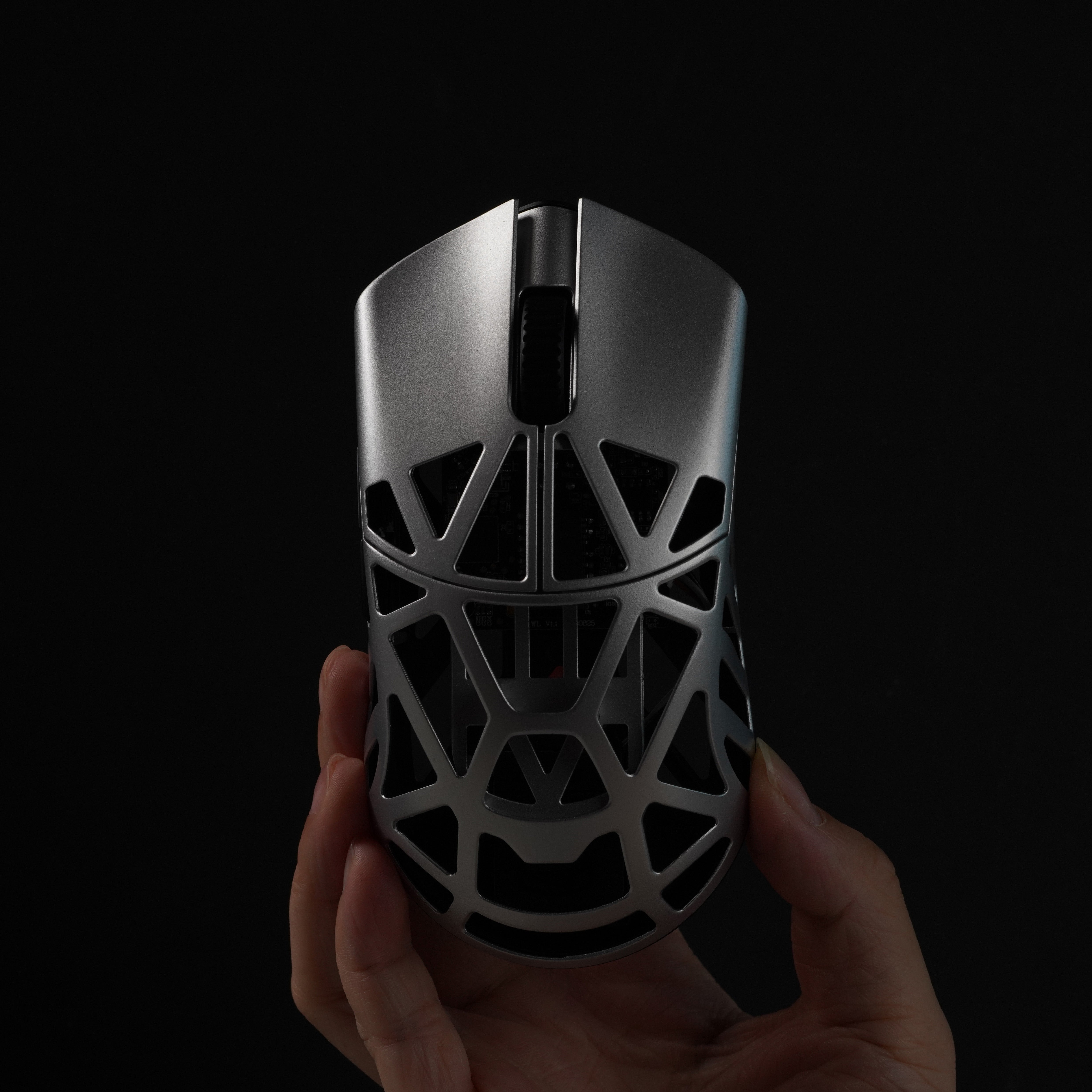 BEAST X ワイヤレスゲーミングマウス