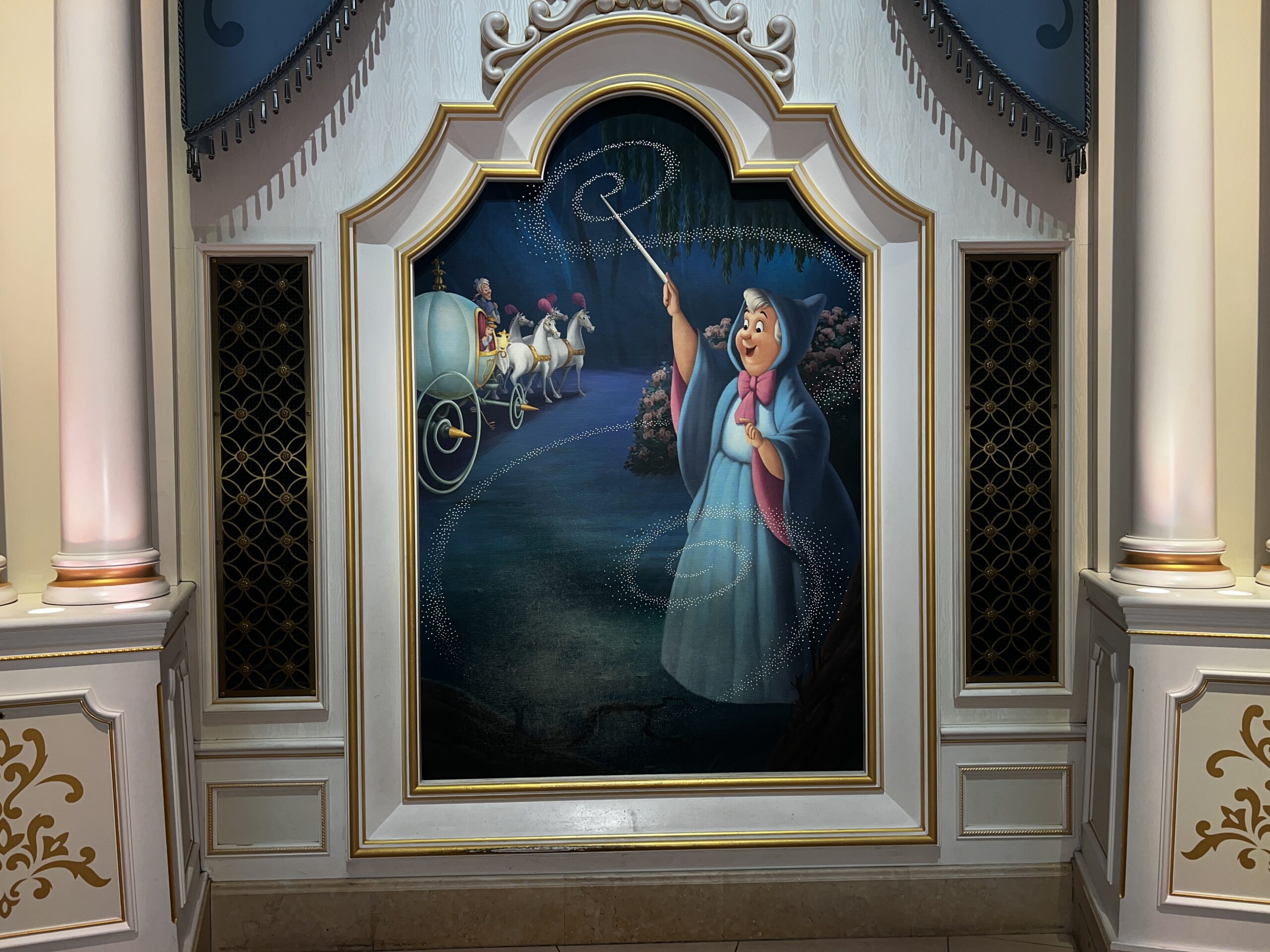 ガラスの靴は誰のもの？】シンデレラのフェアリーテイル・ホールを徹底