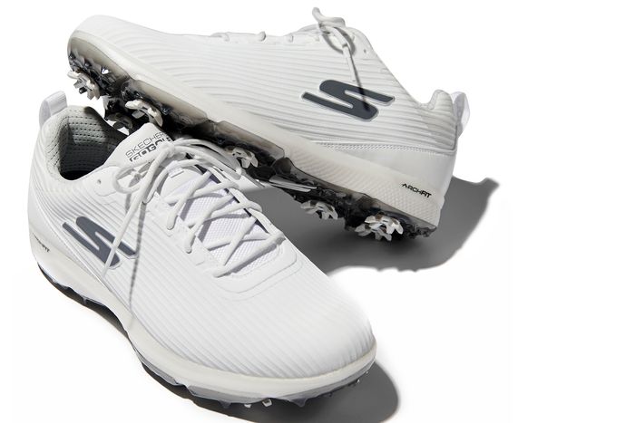 スケッチャーズのゴルフシューズが気になる3つのワケ - ゴルフ総合