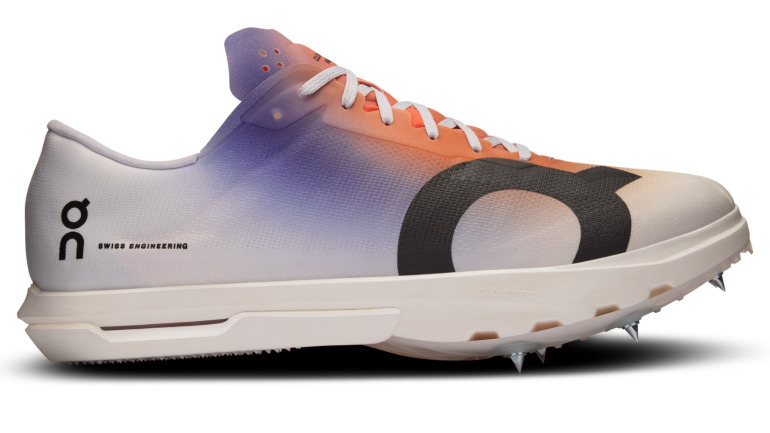ONが新作スニーカー「Cloudboom Strike」を含むランニングシューズ