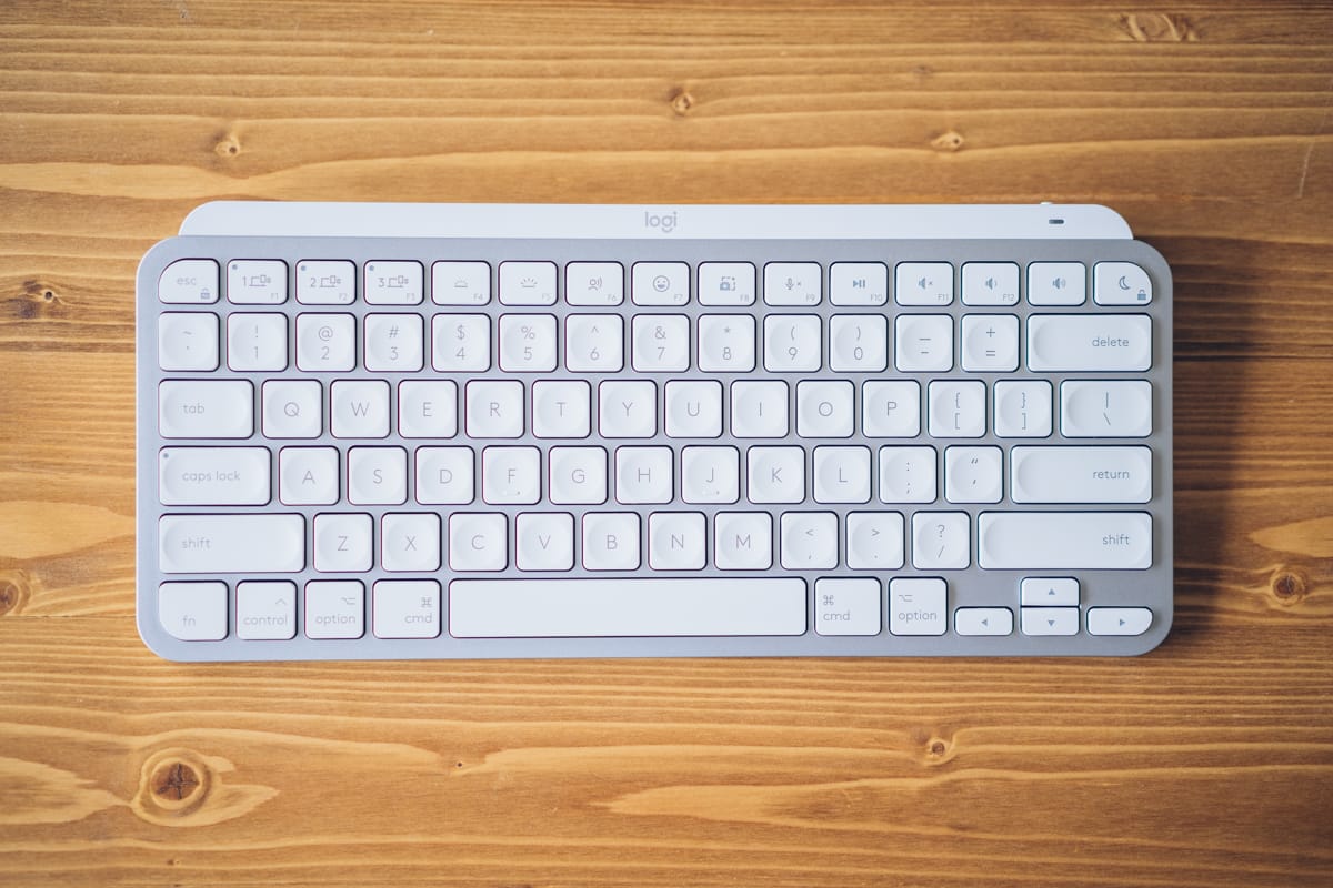 待望のUS配列テンキーレスキーボード！MX keys mini for mac レビュー