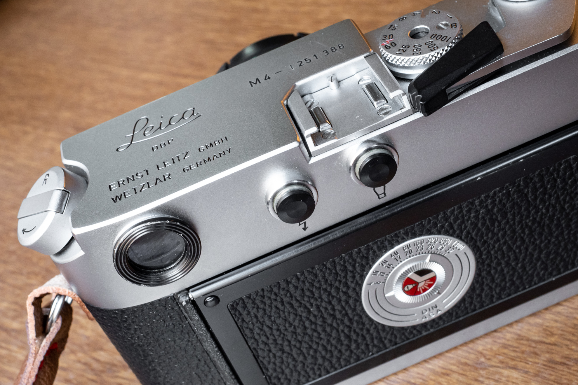 LEICA M4のアクセサリーを購入した件 | デジタル試しうち