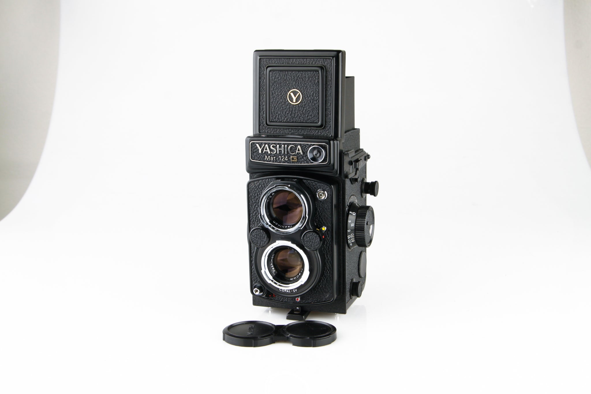 YASHICA MAT-124G VINTAGE CAMERA – DMND Limited