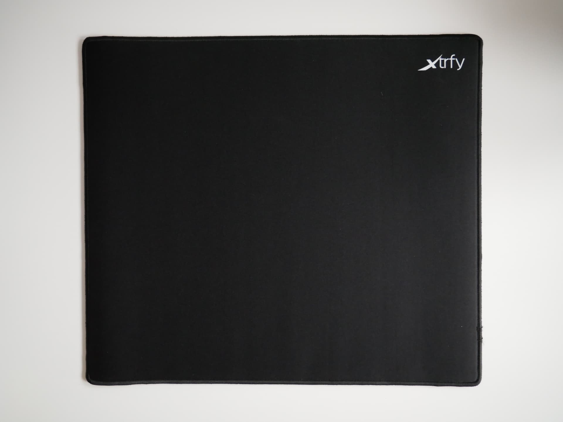 Xtrfy GP4」レビュー。アーティスティックなデザインが目を惹く、5色