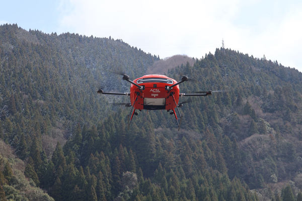 ACSLと日本郵便が開発した新型ドローン、レベル3.5飛行で配送試行