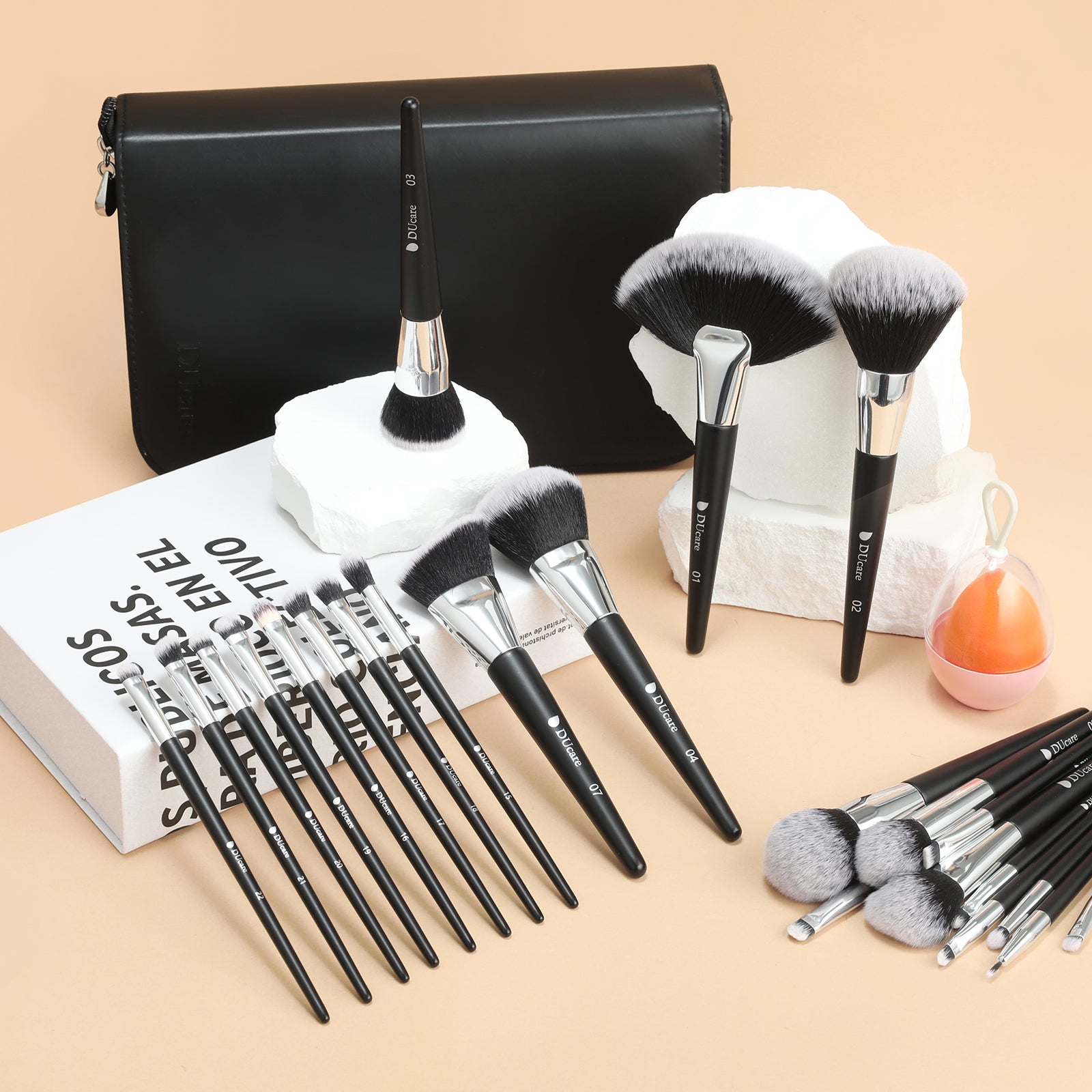 Ninja Face & Eye Makeup Brush Set in Black (32PC) | DUcare